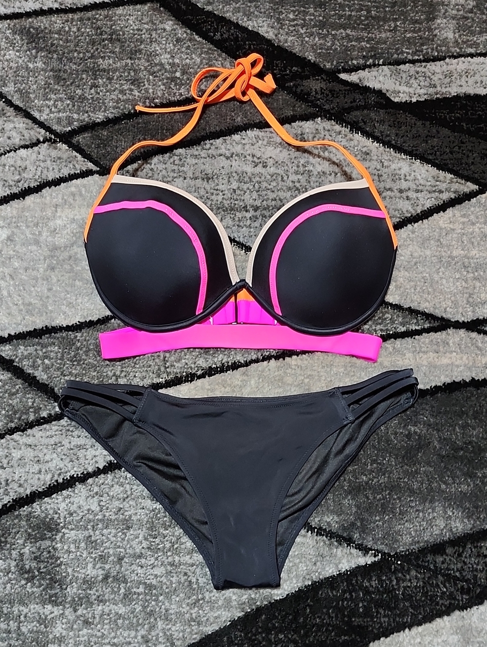 VICTORIA SECRET 2016 BLACK STRAPPY BANDED MOLDED PUSHUP SWIM BIKINI HALTER SET